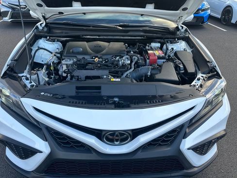 Used 2023 Toyota Camry SE image 10