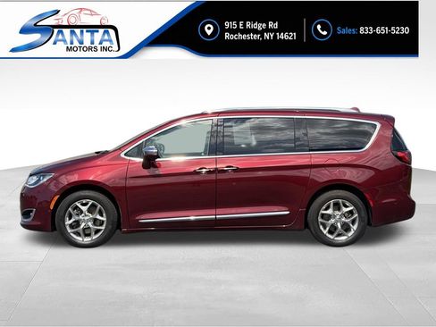 Used 2019 Chrysler Pacifica Limited w/ Advanced Safetytec Group FWD image 5