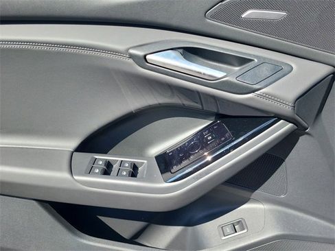 New 2025 Audi Q6 e-tron Premium Plus w/ Premium Plus image 10