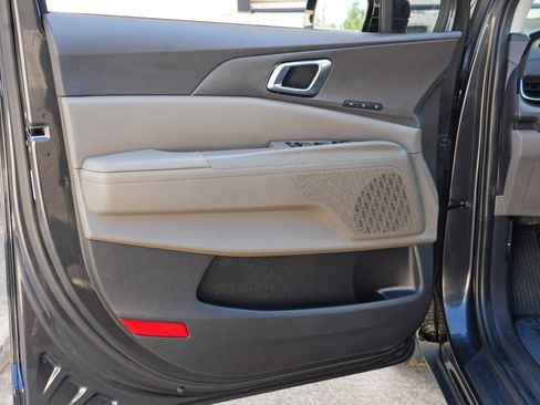Used 2025 Kia Carnival SX FWD image 51