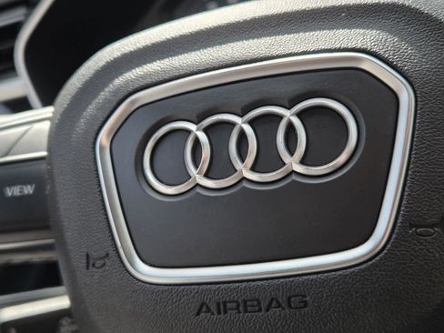 Used 2019 Audi Q3 2.0T Premium image 30