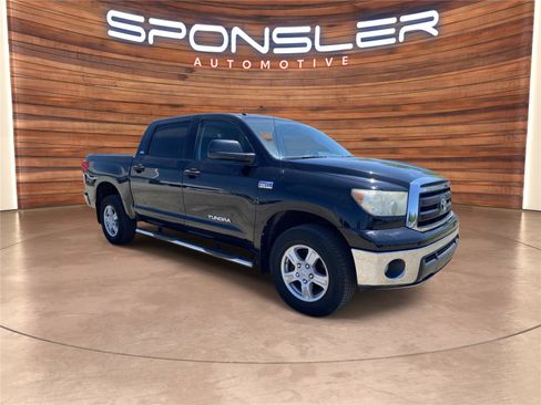 Used 2011 Toyota Tundra 4x4 CrewMax w/ SR5 Pkg image 7
