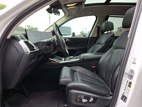 Used 2025 BMW X7 xDrive40i AWD/4WD image 21