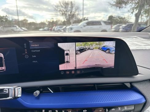 New 2026 Cadillac Optiq Luxury 1 image 27