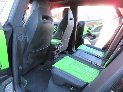 Used 2022 Lamborghini Urus image 42