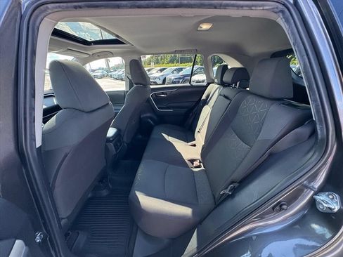 Used 2024 Toyota RAV4 XLE w/ Convenience Package FWD image 12