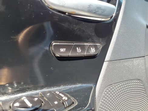 Used 2019 Kia Niro Touring image 10