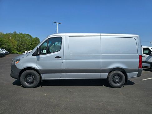 New 2025 Mercedes-Benz Sprinter 2500 image 3