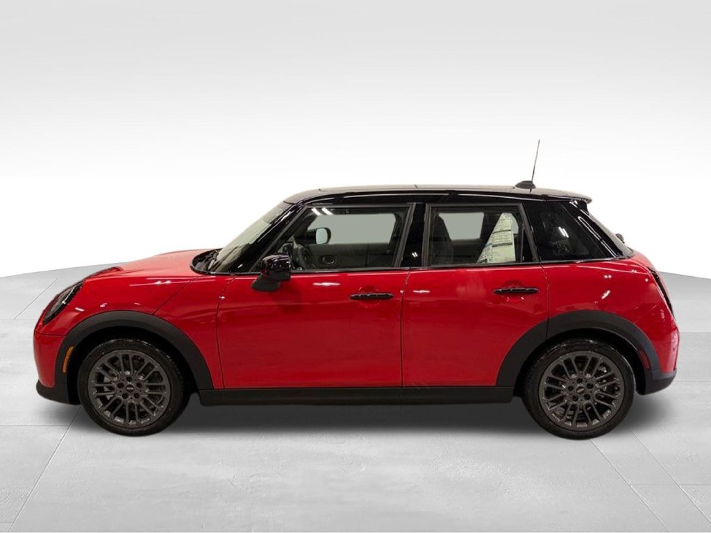 Used 2026 MINI Cooper 4-Door Hardtop FWD image 2