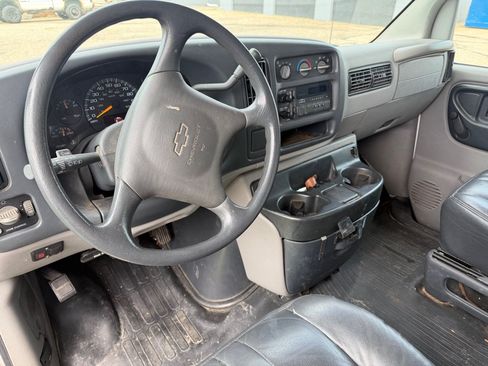 Used 1998 Chevrolet Express 3500 RWD image 10