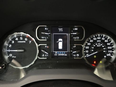 Used 2018 Toyota Tundra SR5 image 32
