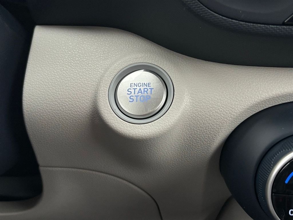 New 2026 Hyundai Venue SEL FWD image 19