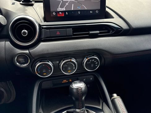 Used 2018 MAZDA MX-5 Miata Grand Touring RWD image 2