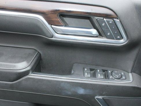 Certified 2024 GMC Sierra 1500 SLT image 11