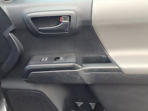 Used 2021 Toyota Tacoma SR image 17