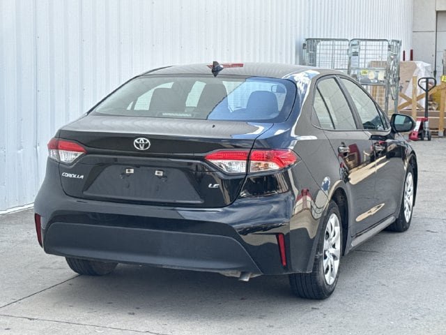 Used 2025 Toyota Corolla LE FWD image 4