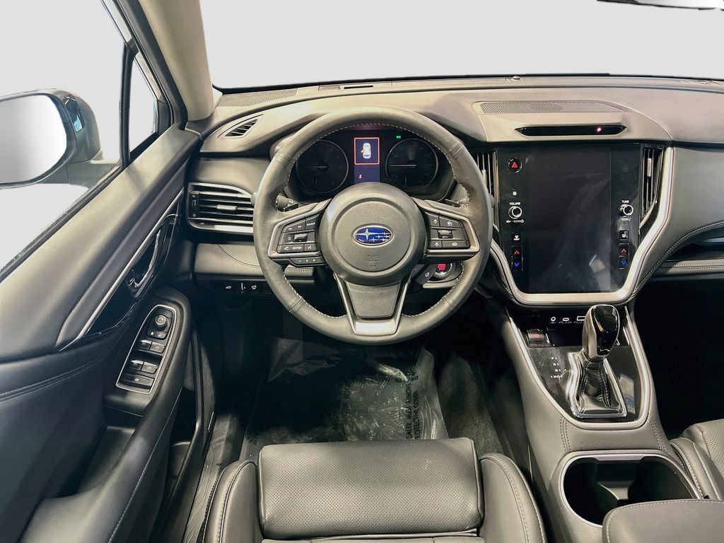 Used 2025 Subaru Outback Limited AWD/4WD image 24