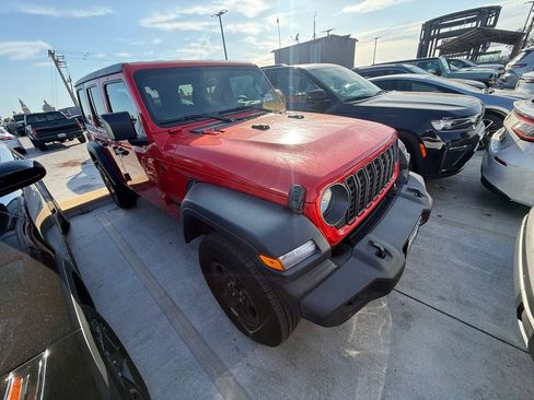 Used 2025 Jeep Wrangler Unlimited Sport AWD/4WD image 3