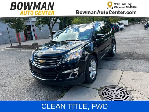 Used 2017 Chevrolet Traverse LT w/ Style and Technology Package FWD image 1