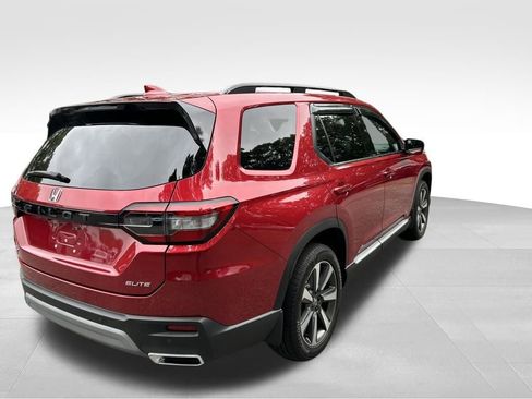Used 2025 Honda Pilot Elite image 5