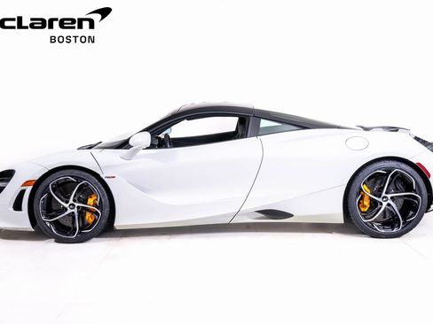 Used 2025 McLaren 750S image 2