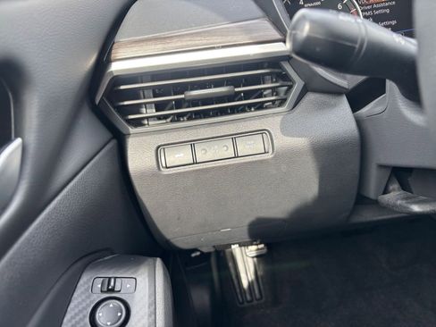 Used 2025 Nissan Altima 2.5 SV FWD image 34