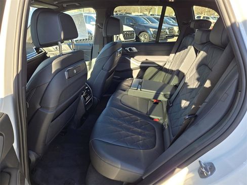 Used 2024 BMW X5 sDrive40i image 10