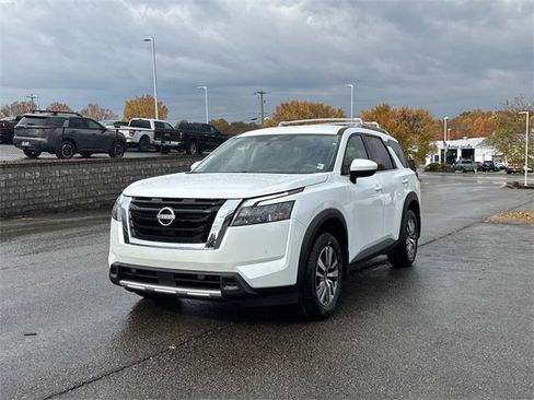New 2025 Nissan Pathfinder SL image 8