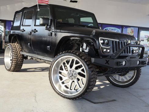 Used 2016 Jeep Wrangler Unlimited Sport image 3
