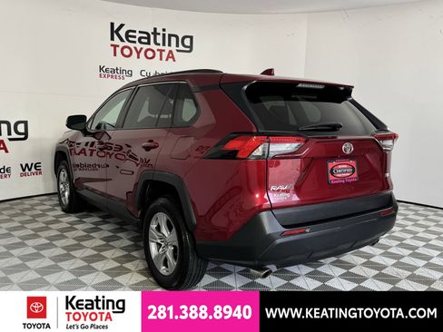 Used 2025 Toyota RAV4 XLE FWD image 8