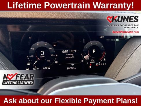 Used 2025 GMC Yukon XL Denali AWD/4WD image 20