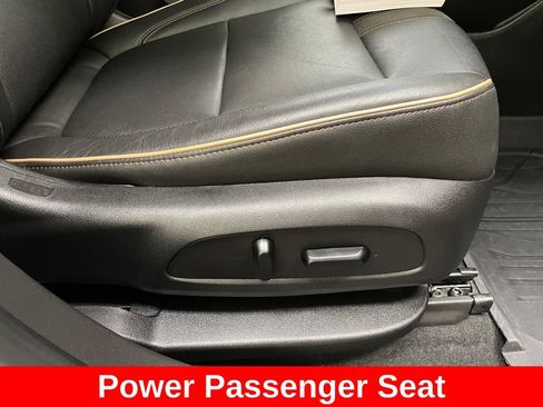 Used 2019 Chevrolet Blazer Premier w/ Sun and Wheels Package FWD image 13