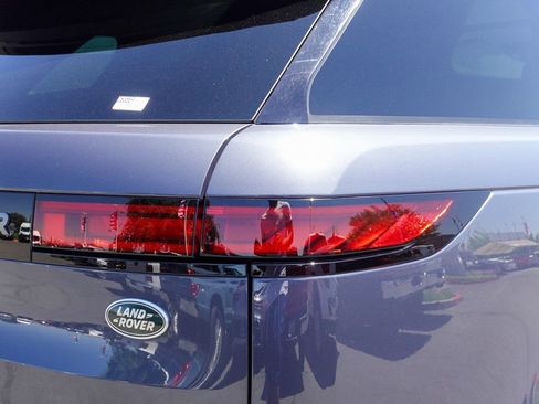 Used 2023 Land Rover Range Rover Sport SE image 7