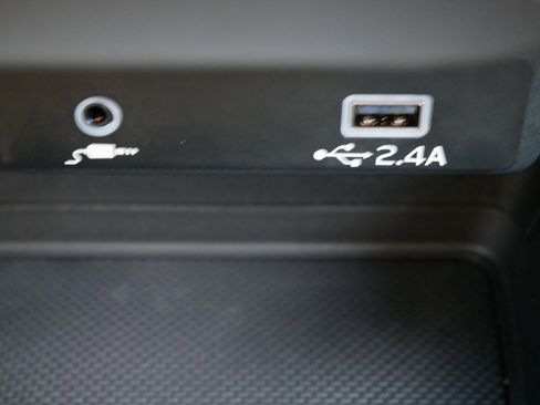 Used 2024 Subaru Crosstrek 2.0i w/ Crosstrek Mirror Package image 28