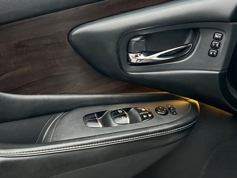 Used 2019 Nissan Murano Platinum w/ Cargo Package image 13