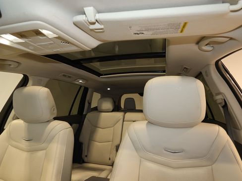 Certified 2022 Cadillac XT6 Premium Luxury w/ Technology Package AWD/4WD image 18