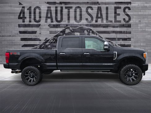 Used 2019 Ford F350 Platinum w/ Platinum Ultimate Package image 2