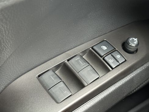 Used 2021 Toyota Camry SE w/ Convenience Package image 23