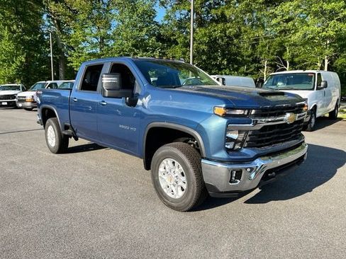 New 2026 Chevrolet Silverado 3500 LT w/ Safety Package AWD/4WD image 4