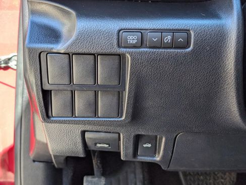 Used 2015 Lexus IS 250 image 18