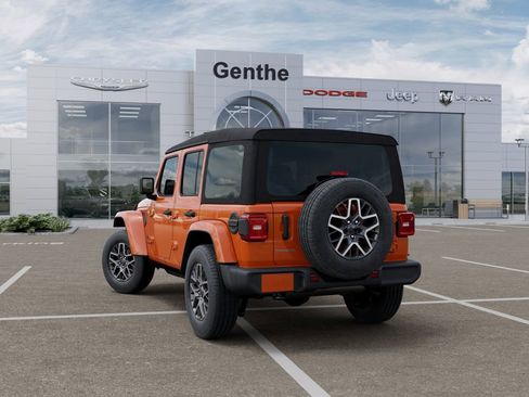 New 2026 Jeep Wrangler Unlimited Sahara AWD/4WD image 3