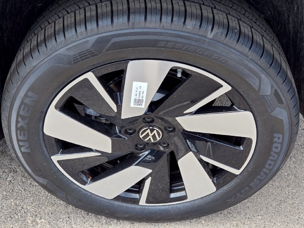 New 2025 Volkswagen Atlas Cross Sport SE AWD/4WD image 5