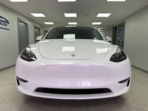Used 2022 Tesla Model Y Performance AWD/4WD image 6