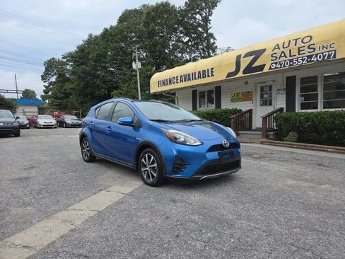 Used 2018 Toyota Prius C Two w/ Carpet Mat Package FWD image 1