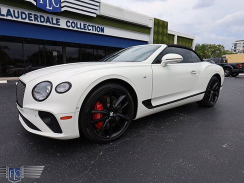 Used 2022 Bentley Continental GT V8 image 45
