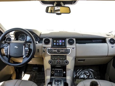 Used 2016 Land Rover LR4 HSE image 14