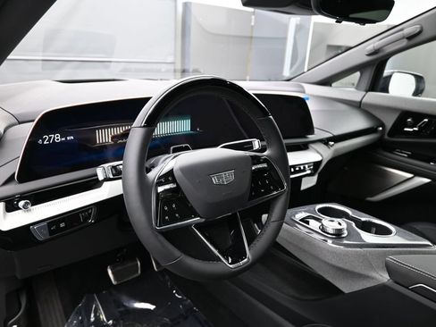 New 2027 Cadillac Optiq Premium Sport w/ LPO, Floor Liner Package AWD/4WD image 12