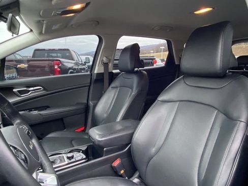 Used 2023 Kia Sportage EX image 13