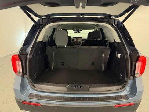 New 2026 Ford Explorer Active image 8