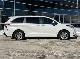 Used 2023 Toyota Sienna XSE video 2